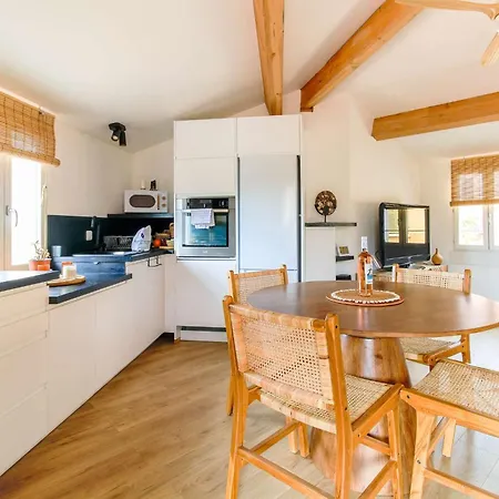 Apartment Select'sohome - Duplex Avec Terrasse Au Coeur Du Village De ! - Irunda