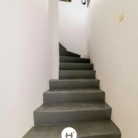 Select'sohome - Duplex Avec Terrasse Pour 4 Personnes Au Coeur Du Village Historique De ! - Irunda
