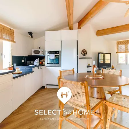 Select'sohome - Duplex Avec Terrasse Pour 4 Au Coeur Du Village Historique De ! - Irunda